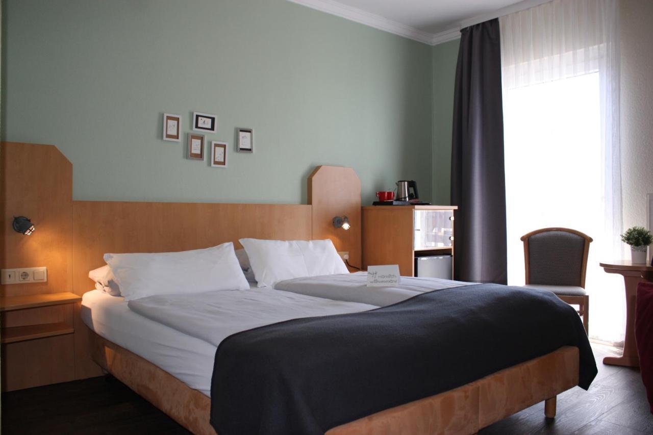Hotel Am Kurpark Бад Лаутерберг Екстериор снимка
