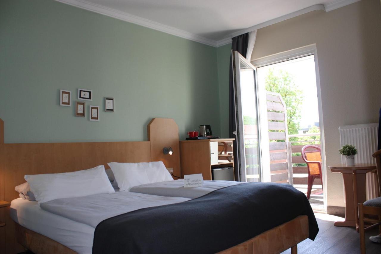 Hotel Am Kurpark Бад Лаутерберг Екстериор снимка