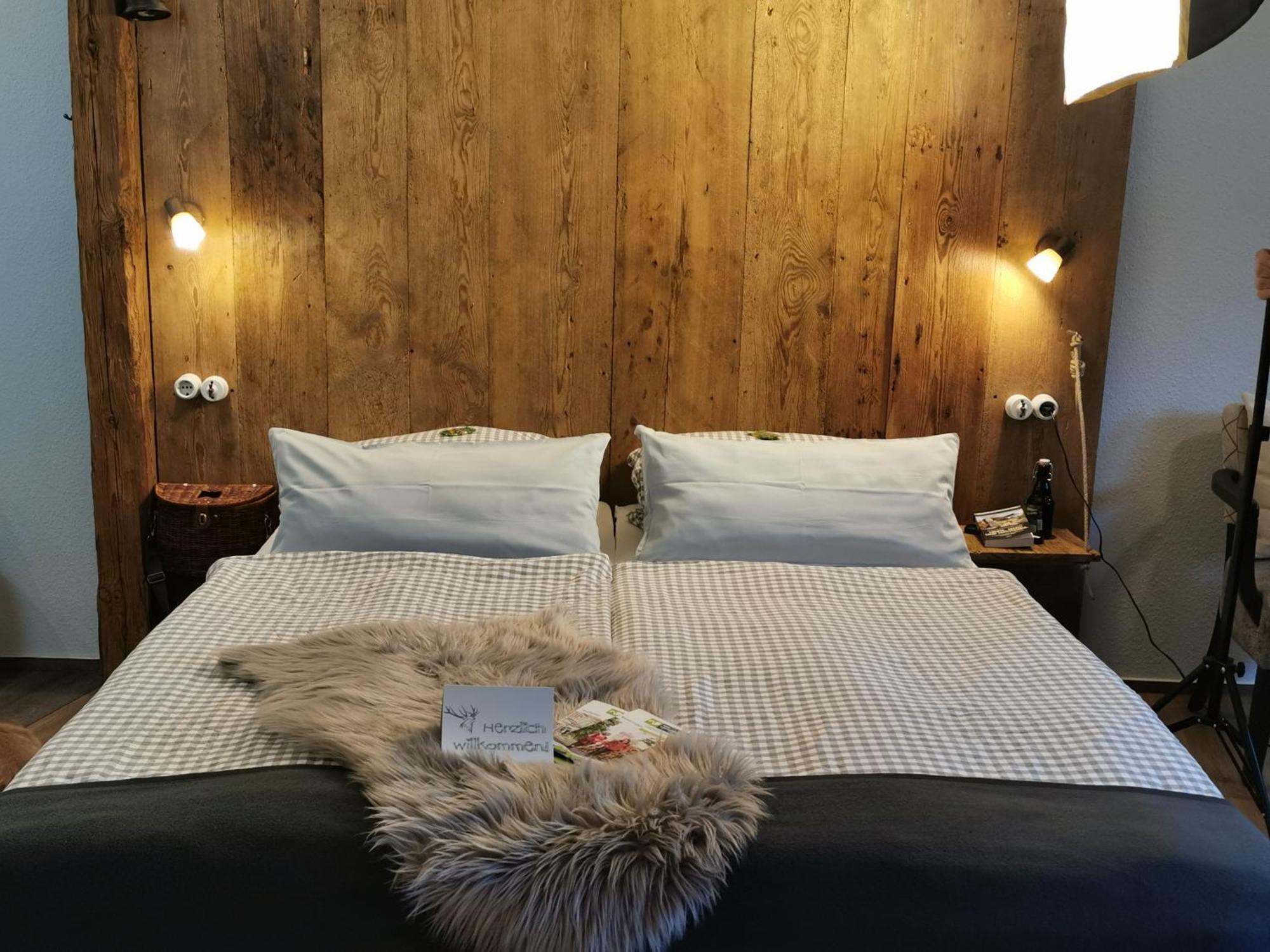 Hotel Am Kurpark Бад Лаутерберг Екстериор снимка
