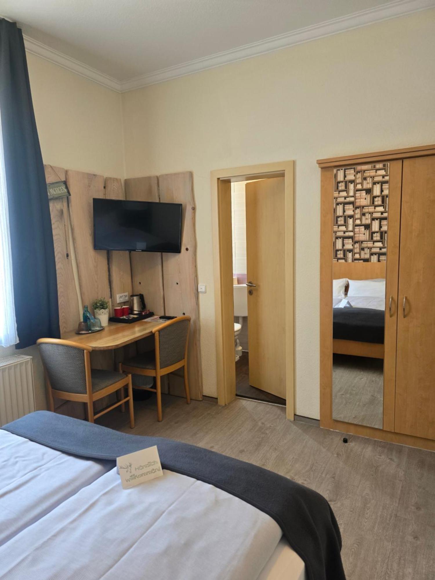 Hotel Am Kurpark Бад Лаутерберг Екстериор снимка