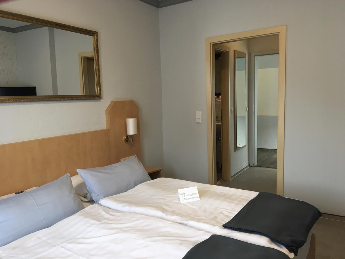 Hotel Am Kurpark Бад Лаутерберг Екстериор снимка