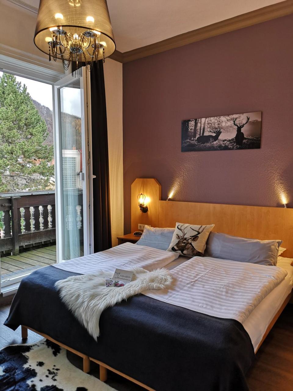 Hotel Am Kurpark Бад Лаутерберг Екстериор снимка